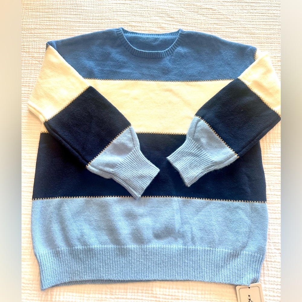 Ancapelion Blue's & Cream Colorblock Sweater size XL NWT